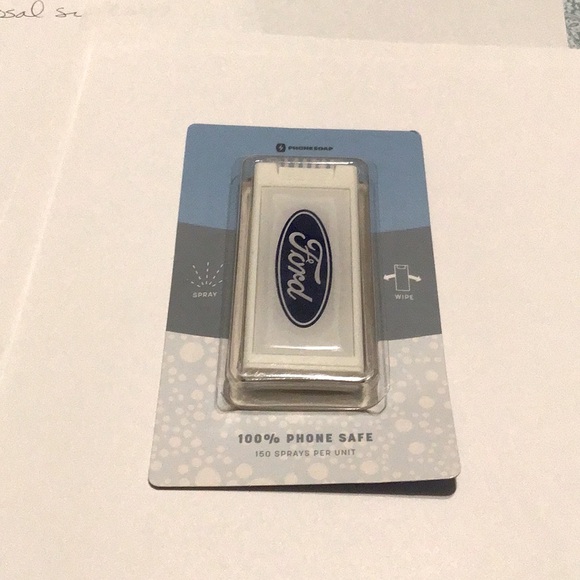 🔥🔥🔥 SALE-New Phone screen cleaner/ Ford Promo / spray /wipe - Picture 1 of 5